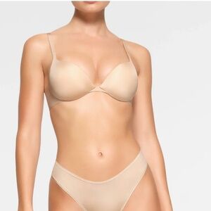 SKIMS Ultimate‎ Bra Teardrop Push Up Plunge bra SAND  size 36DD NWOT